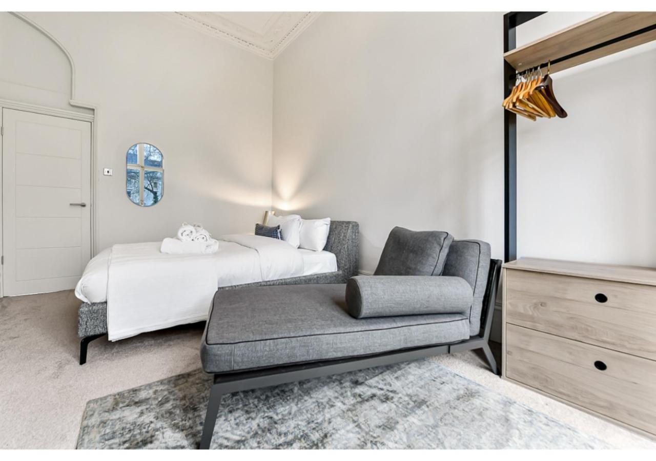 ロンドンUpscale Urban Haven: Luxury Flatアパートメント エクステリア 写真