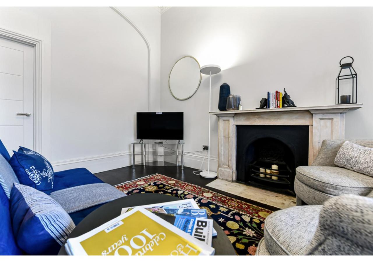 ロンドンUpscale Urban Haven: Luxury Flatアパートメント エクステリア 写真